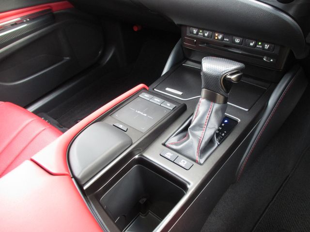 TOYOTA LEXUS ES300H 2019 Image 31