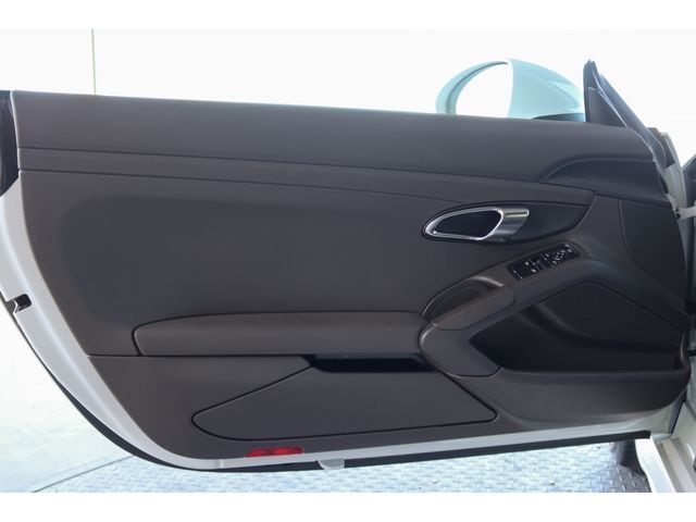 PORSCHE 718CAYMAN 2018 Image 31