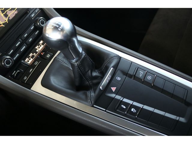 PORSCHE 718CAYMAN 2018 Image 31