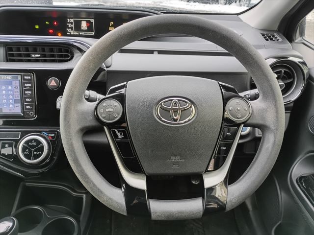 TOYOTA AQUA 2021 Image 31