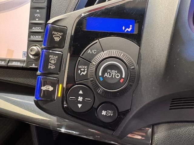 HONDA CR-Z 2013 Image 31