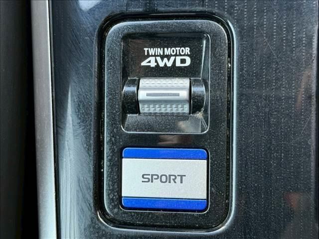 MITSUBISHI OUTLANDER PHEV 2018 Image 31