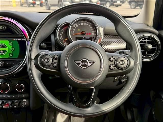 BMW MINI COOPER S 5DOOR 2020 Image 31