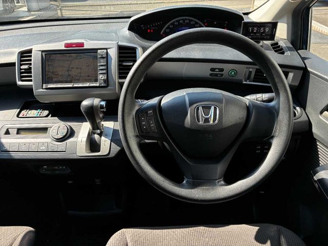 HONDA FREED 2011 Image 31