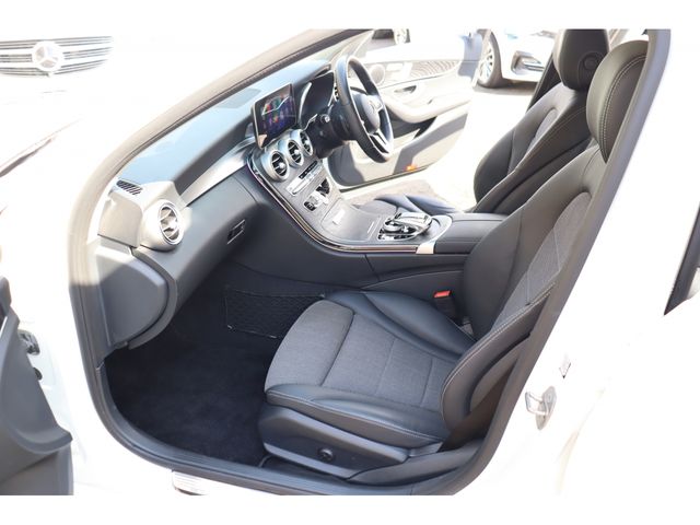 MERCEDES BENZ C CLAS 2020 Image 31