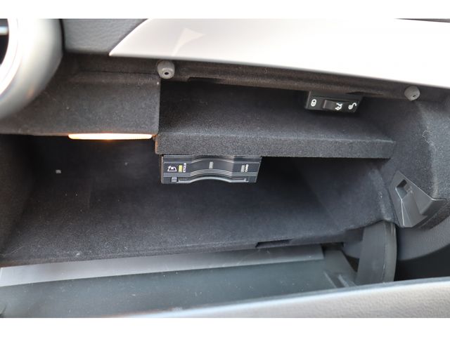 MERCEDES BENZ C CLAS 2020 Image 31