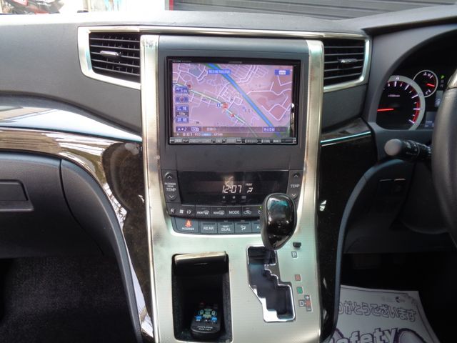 TOYOTA VELLFIRE 2011 Image 31