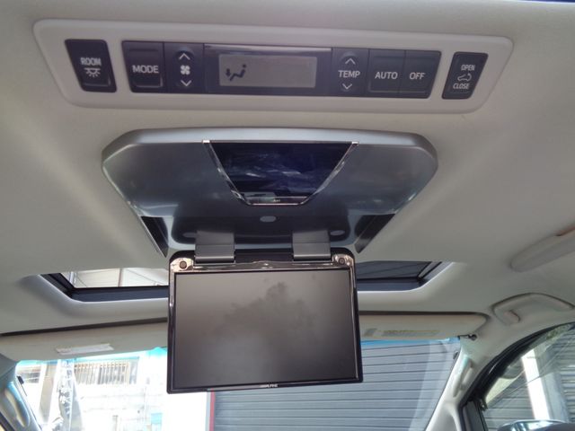 TOYOTA VELLFIRE 2011 Image 31