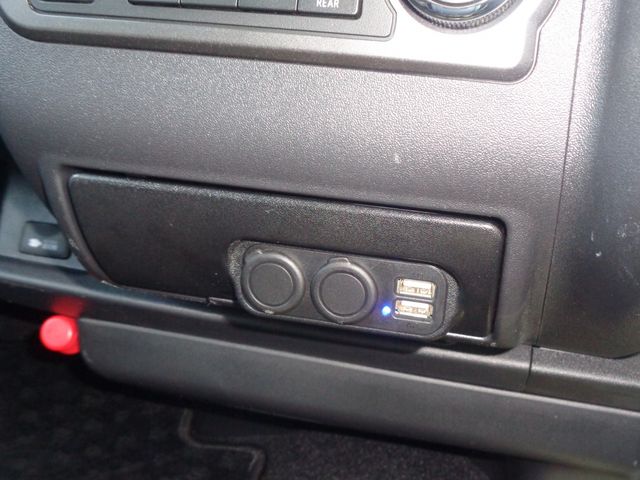 TOYOTA HIACE VAN 2WD 2018 Image 31