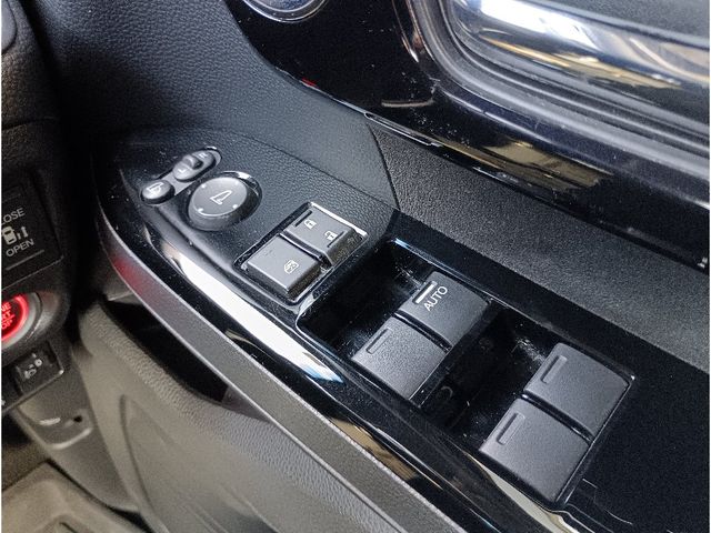 HONDA N BOX CUSTOM 2021 Image 31