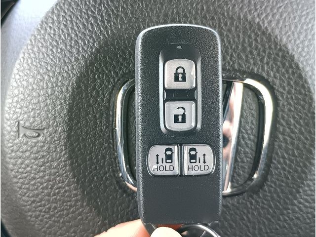 HONDA N BOX CUSTOM 2021 Image 31