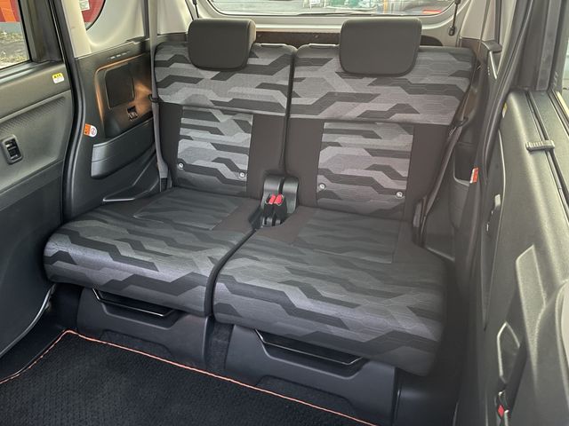 DAIHATSU TANTO FAN CROSS 2023 Image 31