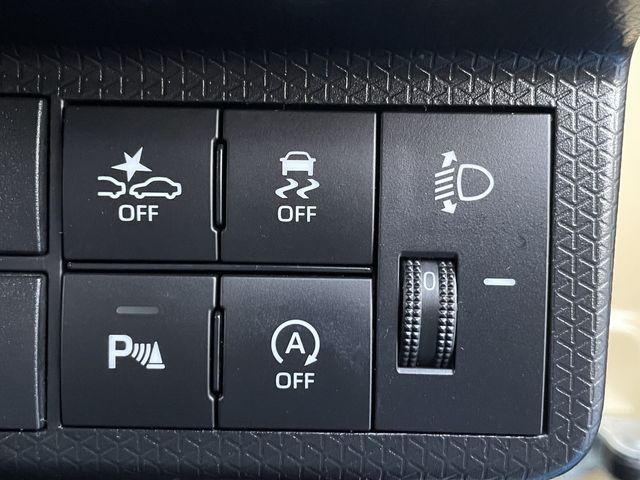 DAIHATSU TANTO FAN CROSS 2023 Image 31