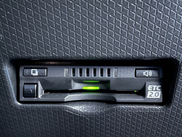 DAIHATSU TANTO FAN CROSS 2023 Image 31