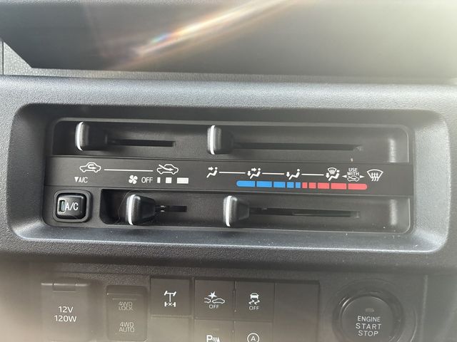 DAIHATSU HIJET TRUCK 4WD 2023 Image 31