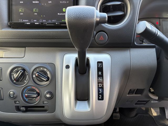 NISSAN NV350 CARAVAN 2021 Image 31