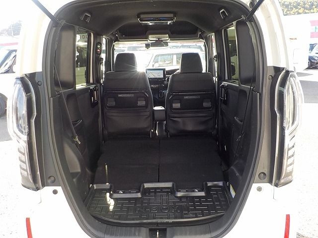 HONDA N BOX CUSTOM 2021 Image 31