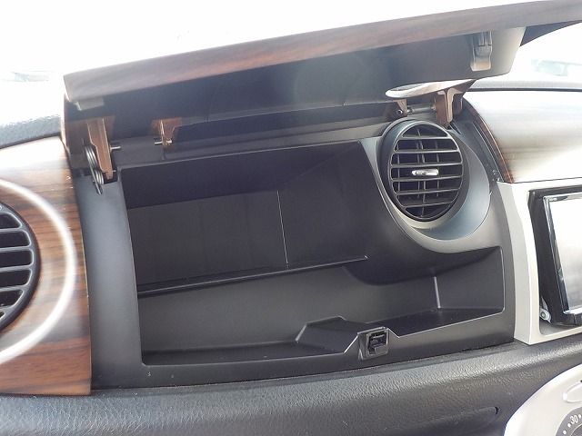 DAIHATSU MIRA GINO 2005 Image 31