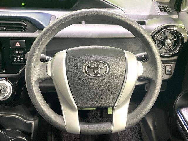 TOYOTA AQUA 2015 Image 31