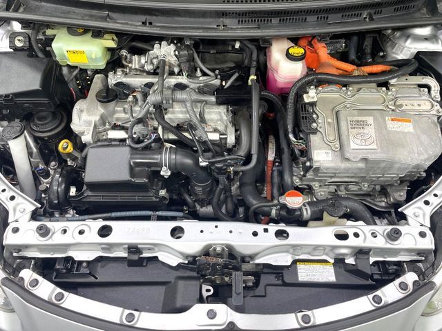 TOYOTA AQUA 2015 Image 31