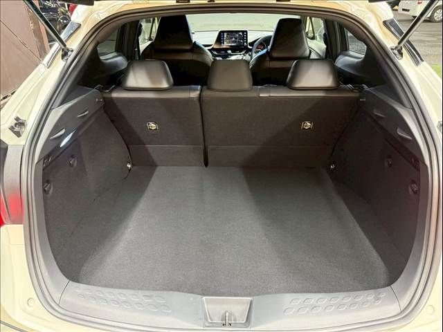 TOYOTA C-HR 2020 Image 31