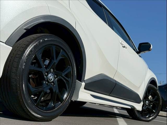 TOYOTA C-HR 2020 Image 31