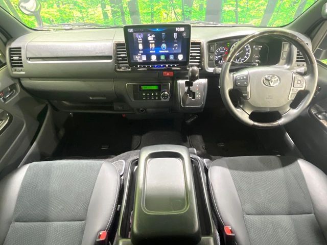 TOYOTA HIACE VAN 2WD 2024 Image 31