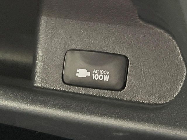 TOYOTA HIACE VAN 2WD 2024 Image 31