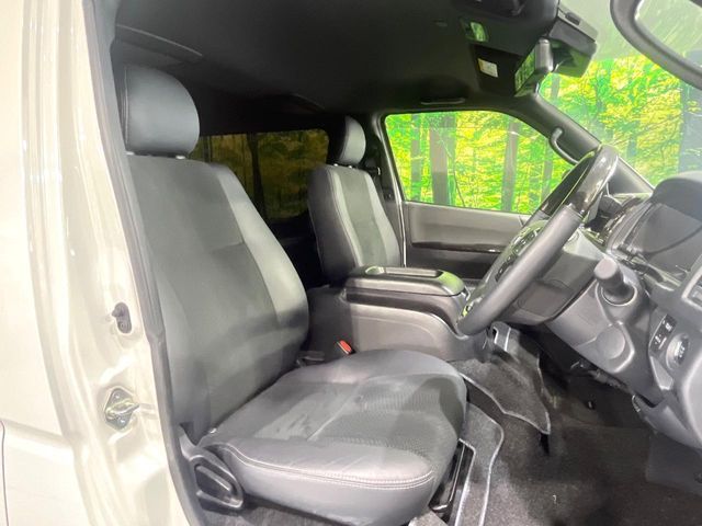 TOYOTA HIACE VAN 2WD 2024 Image 31