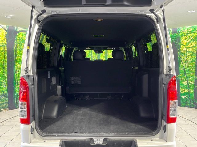 TOYOTA HIACE VAN 2WD 2024 Image 31