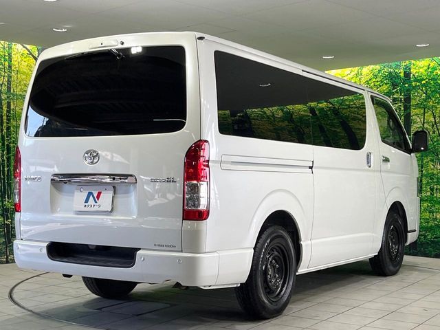 TOYOTA HIACE VAN 2WD 2024 Image 31