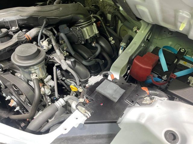 TOYOTA HIACE VAN 2WD 2024 Image 31