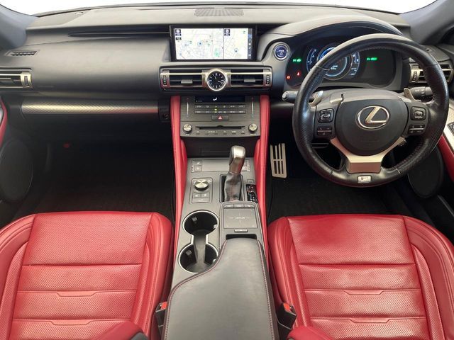 TOYOTA LEXUS RC300H 2019 Image 31