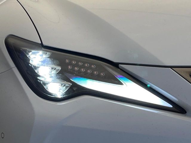 TOYOTA LEXUS RC300H 2019 Image 31