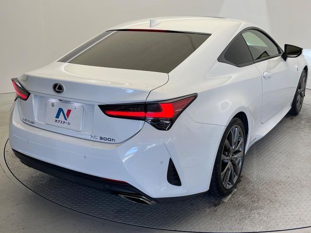 TOYOTA LEXUS RC300H 2019 Image 31