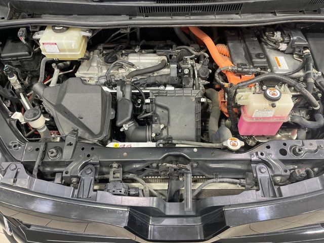 TOYOTA VOXY HYBRID 2019 Image 31