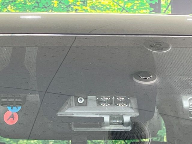 TOYOTA VOXY HYBRID 2019 Image 31