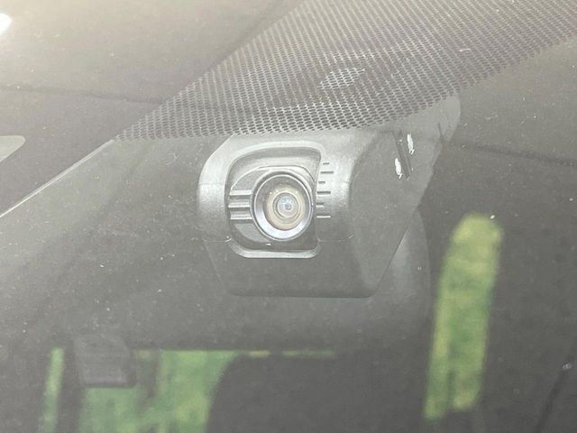 TOYOTA VOXY HYBRID 2019 Image 31