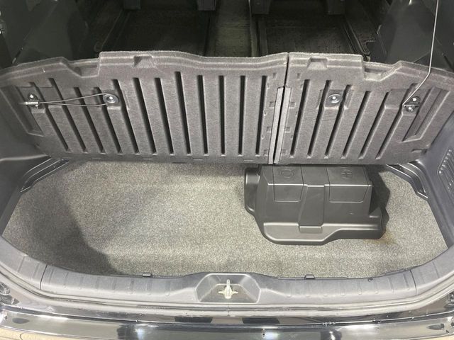 TOYOTA VOXY HYBRID 2019 Image 31