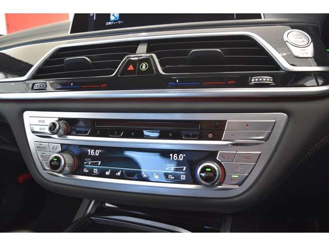 BMW 7SERIES 2020 Image 31