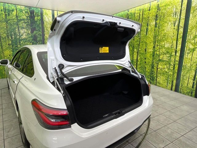 TOYOTA CROWN SEDAN HYBRID 2019 Image 31