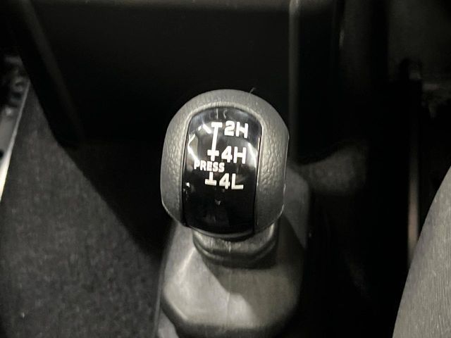 SUZUKI JIMNY NOMADE 2025 Image 31