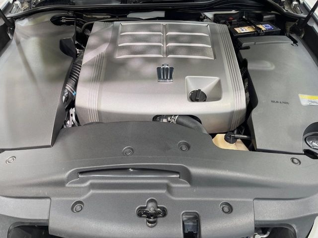 TOYOTA CROWN SEDAN 2011 Image 31