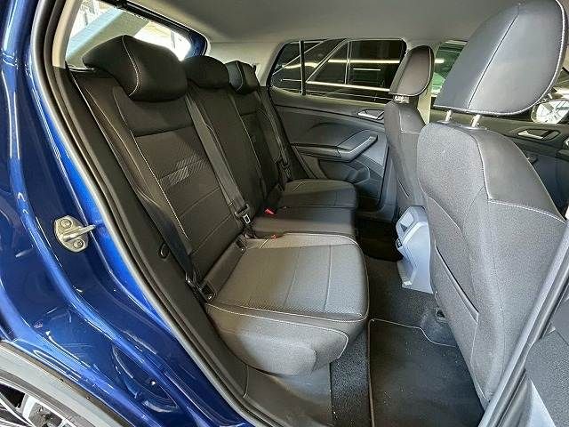 VOLKSWAGEN T-CROSS 2020 Image 31