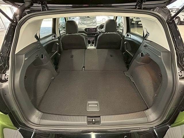 VOLKSWAGEN T-CROSS 2020 Image 31