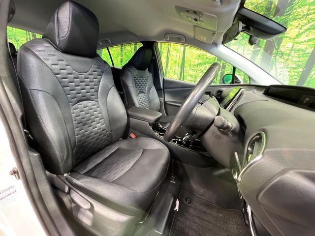 TOYOTA PRIUS PHV 2017 Image 31