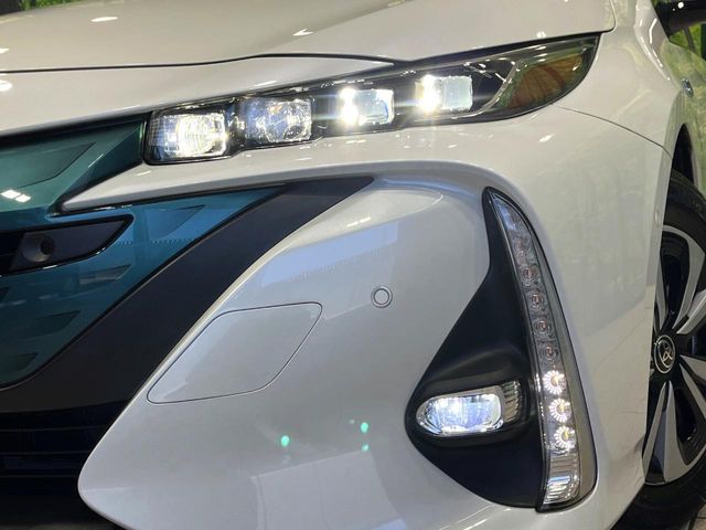 TOYOTA PRIUS PHV 2017 Image 31