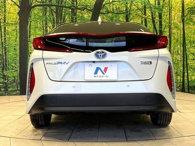 TOYOTA PRIUS PHV 2017 Image 31