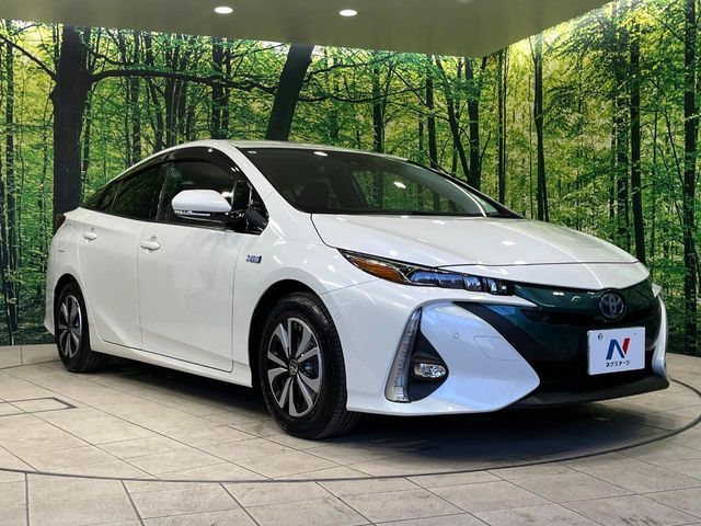 TOYOTA PRIUS PHV 2017 Image 31