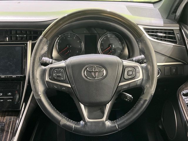 TOYOTA HARRIER 2WD 2016 Image 31